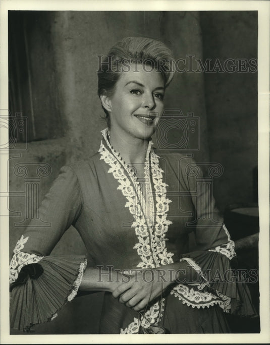 1961 Press Photo Patricia Donahue stars in "The Tall Man" - nox19585