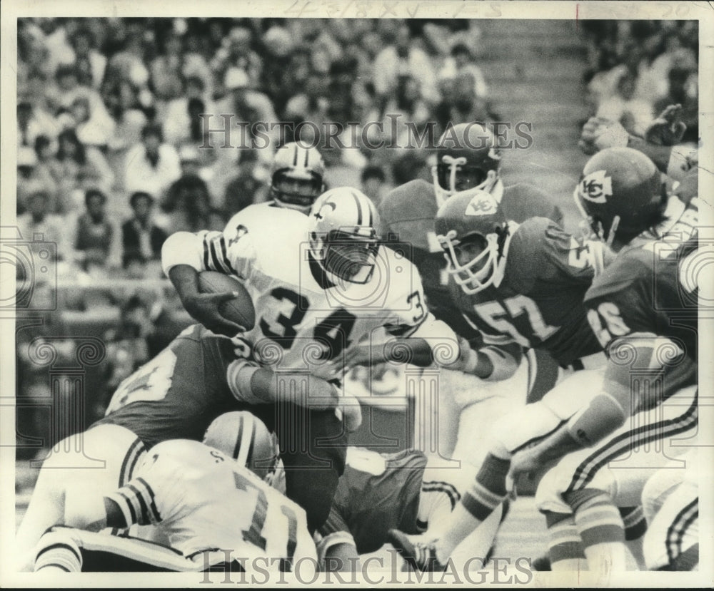 1976 Press Photo Saints' #34, Tony Galbreath carrying the football. - nox19687
