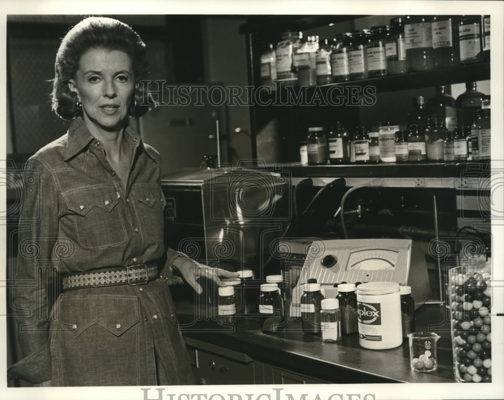 1976 Press Photo Betty Furness, advocate of consumer causes in NBC documentary