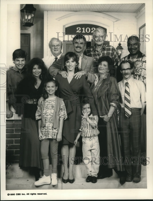1990 Press Photo Burt Reynolds & other cast members of "Evening Shade," on CBS