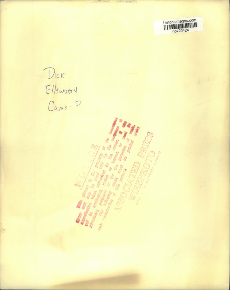 1965 Press Photo Chicago Cubs pitcher Dick Ellsworth shows 5 wins in row