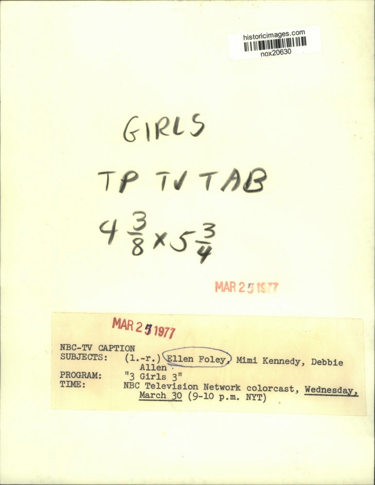 Load image into Gallery viewer, 1977 Press Photo Ellen Foley, Mimi Kennedy &amp; Debbie Allen in "3 Girls 3" on NBC
