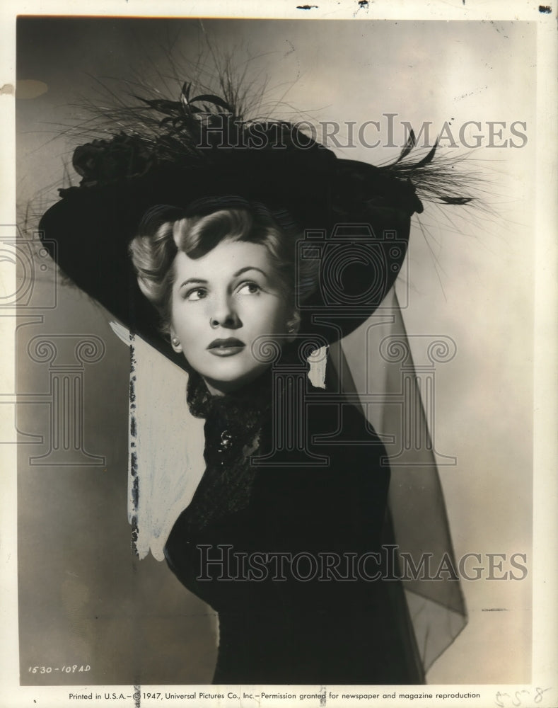 1947 Press Photo Joan Fontaine stars in Universal-International's "Ivy."