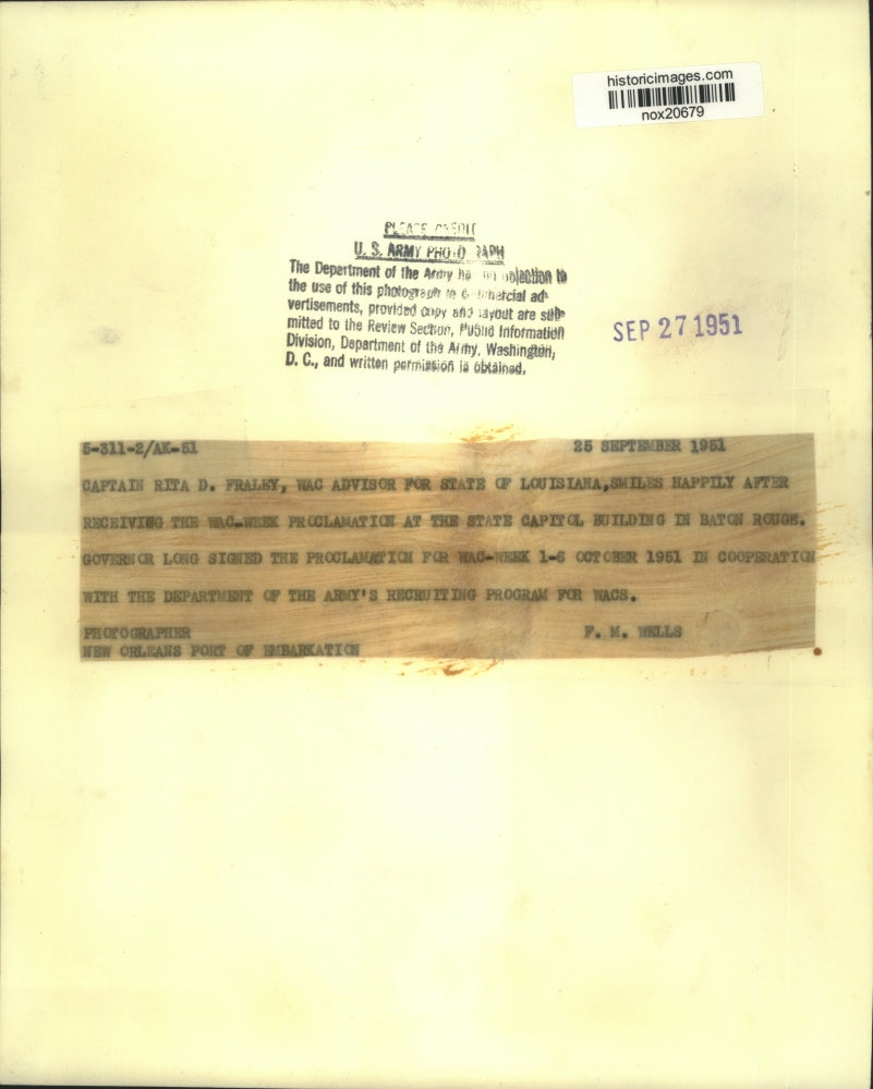 1951 Press Photo Captain Rita Fraley receives WAC-Week Proclamation - nox20679