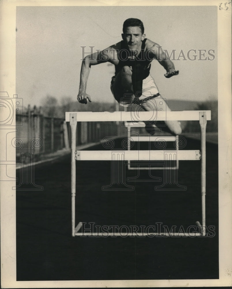 Press Photo Jim Gehrdes, Penn State hurdler - nox20881