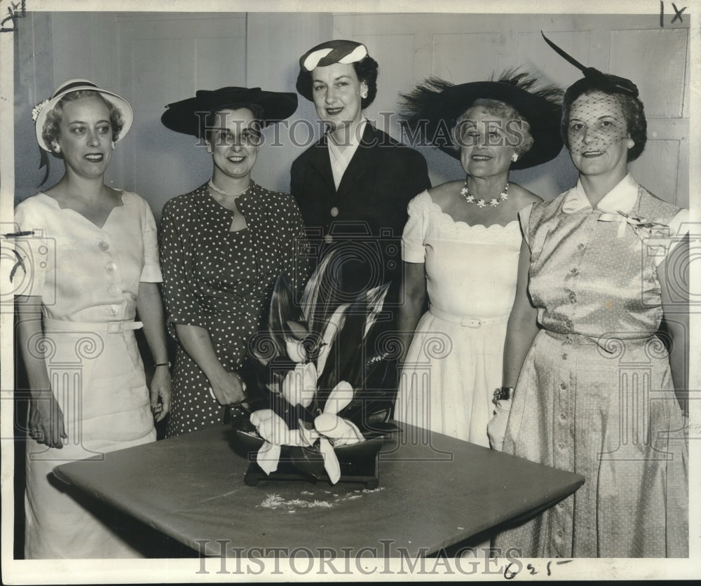 1954 Press Photo Mrs. Augustus Elmer &amp; other officers of Lakeview Garden Club