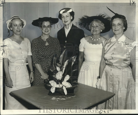 1954 Press Photo Mrs. Augustus Elmer & other officers of Lakeview Garden Club