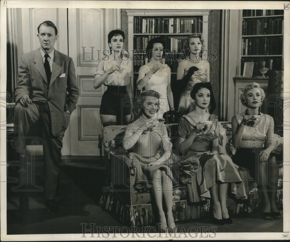 1954 Press Photo Elliott Nugent &amp; Pat Fowler &amp; others in &quot;Seven Year Itch.&quot;