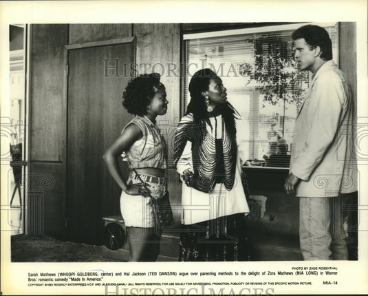 1993 Press Photo Whoopie Goldberg & cast of Warner Bros. "Made In America."