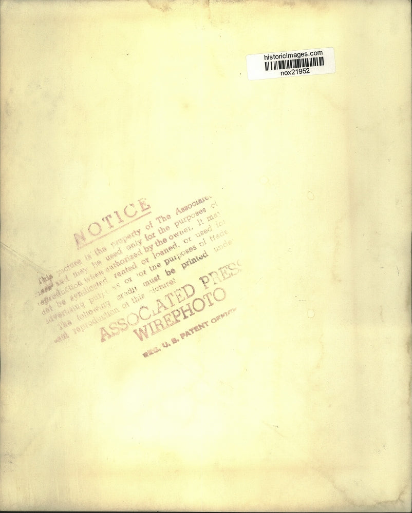 1954 Press Photo New York Giants Paul Giel pitches at Polo Grounds' Charity game