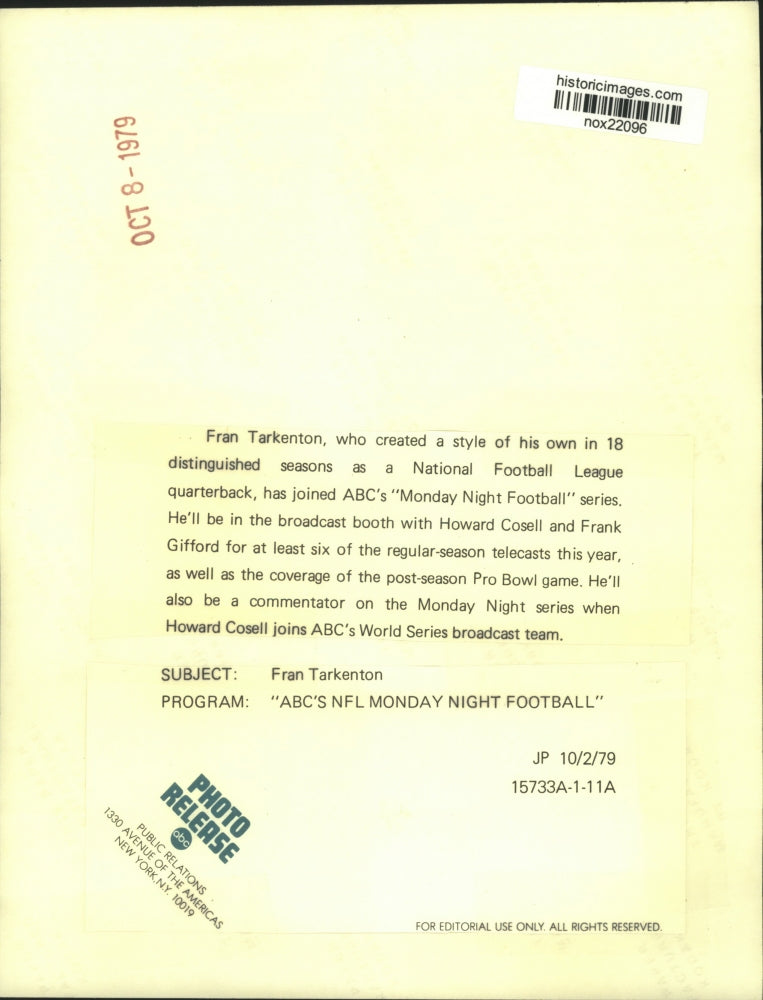 Load image into Gallery viewer, 1979 Press Photo Fran Tarkenton, commentator for "Monday Night Football."
