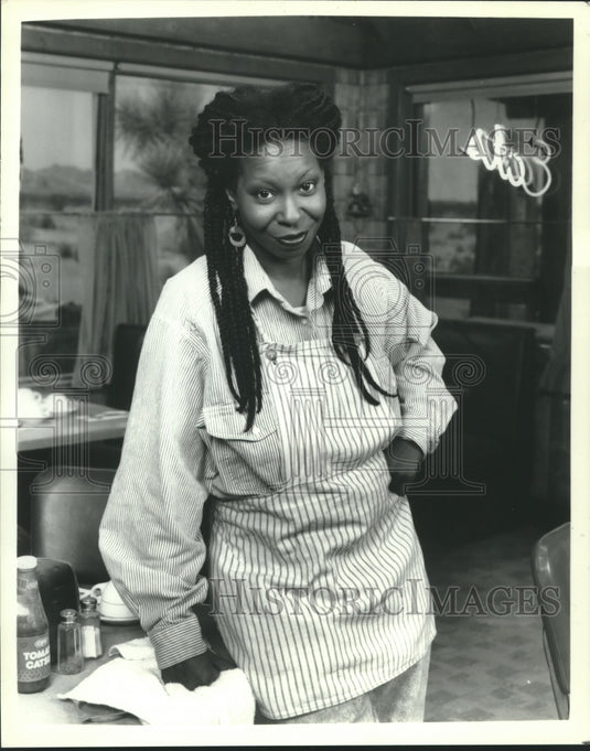 1990 Press Photo Whoopi Goldberg stars on CBS' "Bagdad Cafe." - nox22191