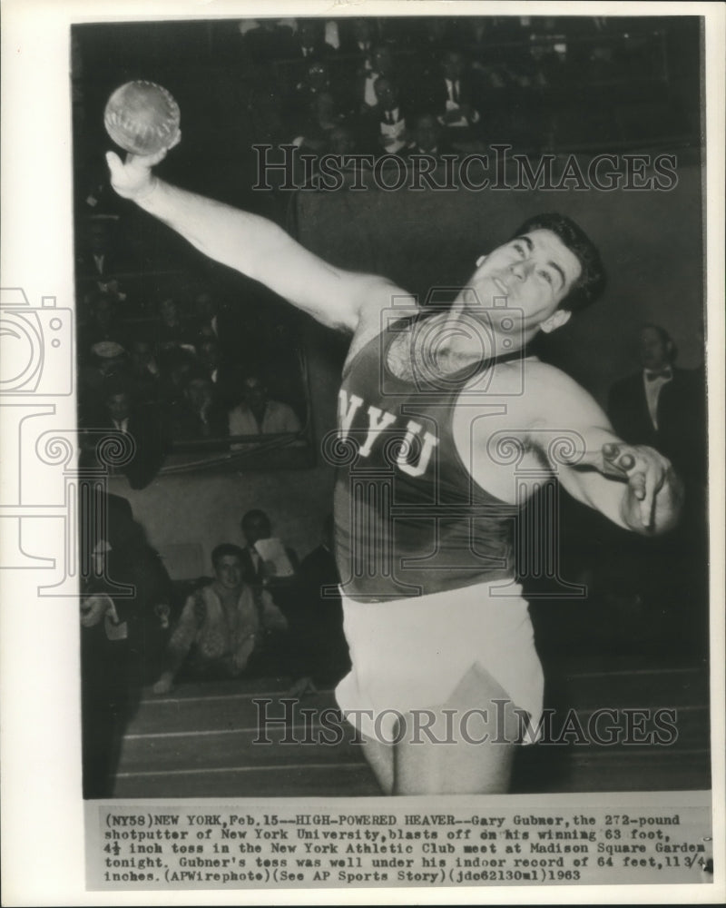 Load image into Gallery viewer, 1963 Press Photo Gary Gubner, New York University shot-putter - nox22238
