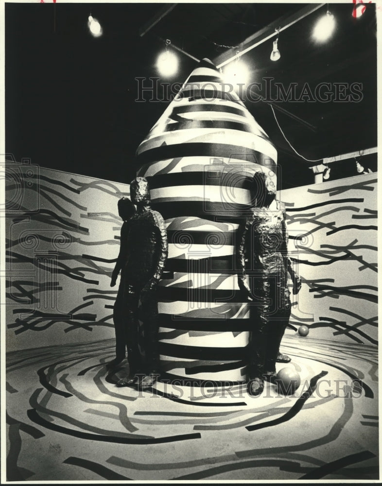 1984 Press Photo Garrison Roots creation of &#39;In Hopes of Not Being Seen&#39; at CAC
