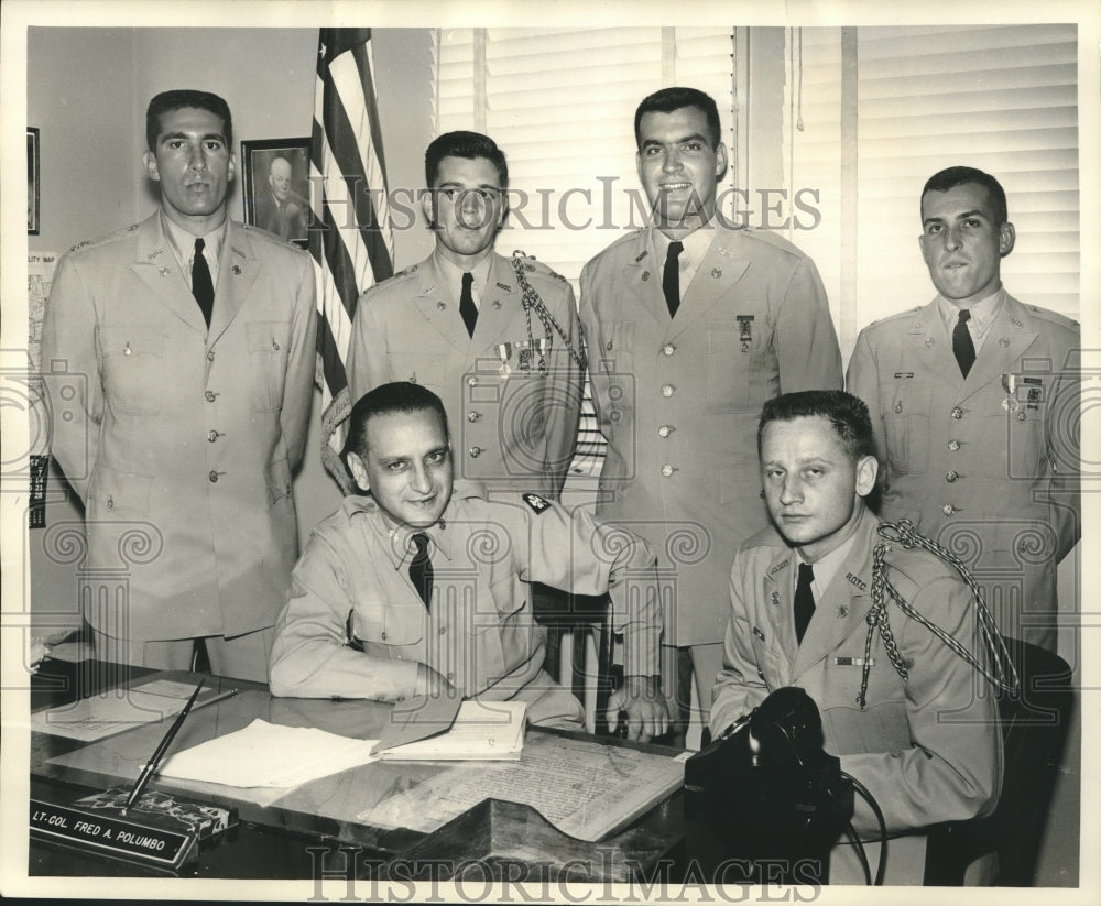 1957 Press Photo Lieutenant Colonel Fred A. Pelumbo &amp; Others-Tulane University