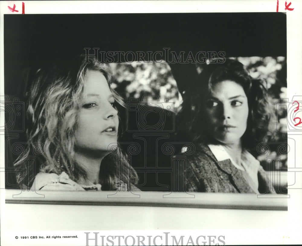 1991 Press Photo Actresses Jodie Foster, Kelly McGillis in "The Accused" on CBS