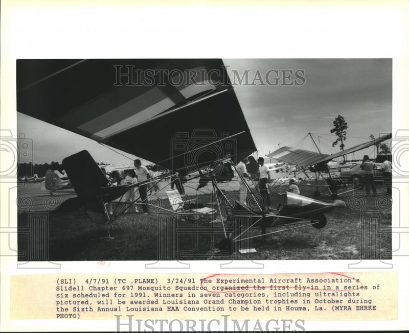 Load image into Gallery viewer, 1991 Press Photo Experimental Aircraft Association's Slidell Mosquito Squadron
