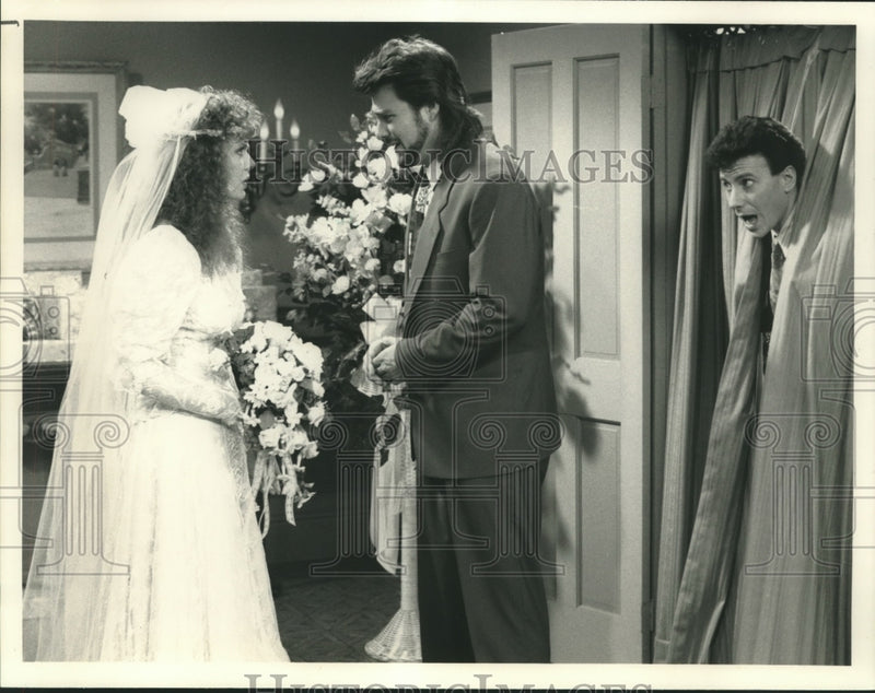 Load image into Gallery viewer, 1990 Press Photo Actors in Season Finale of "My Two Dads" - nox22964
