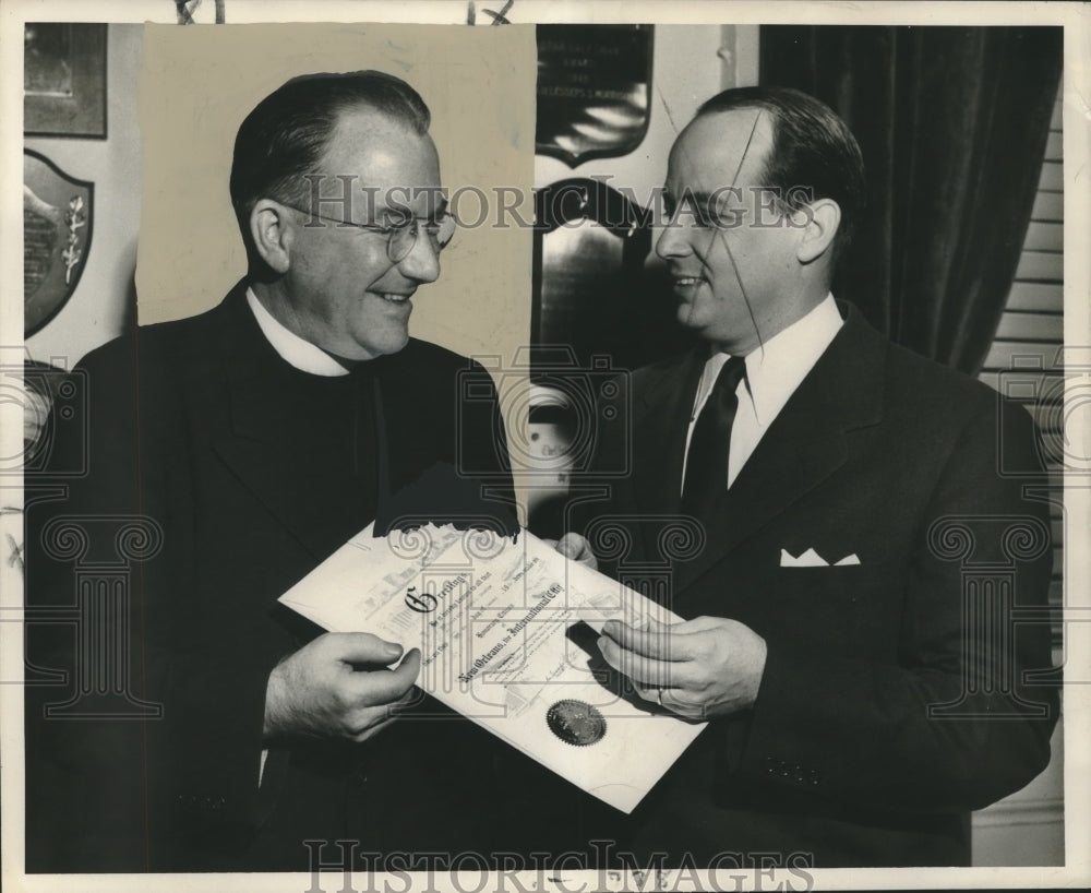 1951 Press Photo Reverend Harry C. Graham with Other - nox22989