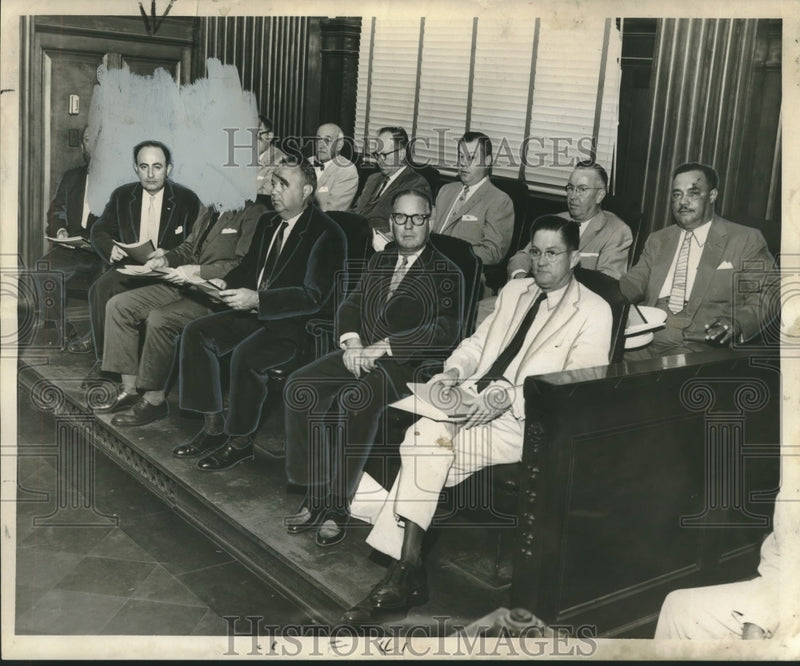 Load image into Gallery viewer, 1958 Press Photo New Orleans Parish Grand Jury in Criminal Court - nox23014
