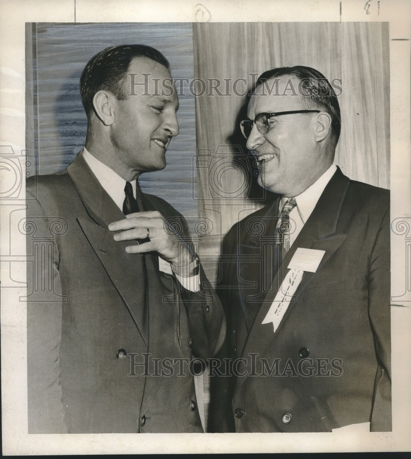 Load image into Gallery viewer, 1953 Press Photo Bailey Grant and E.G. Huckabay, The Jung - nox23048
