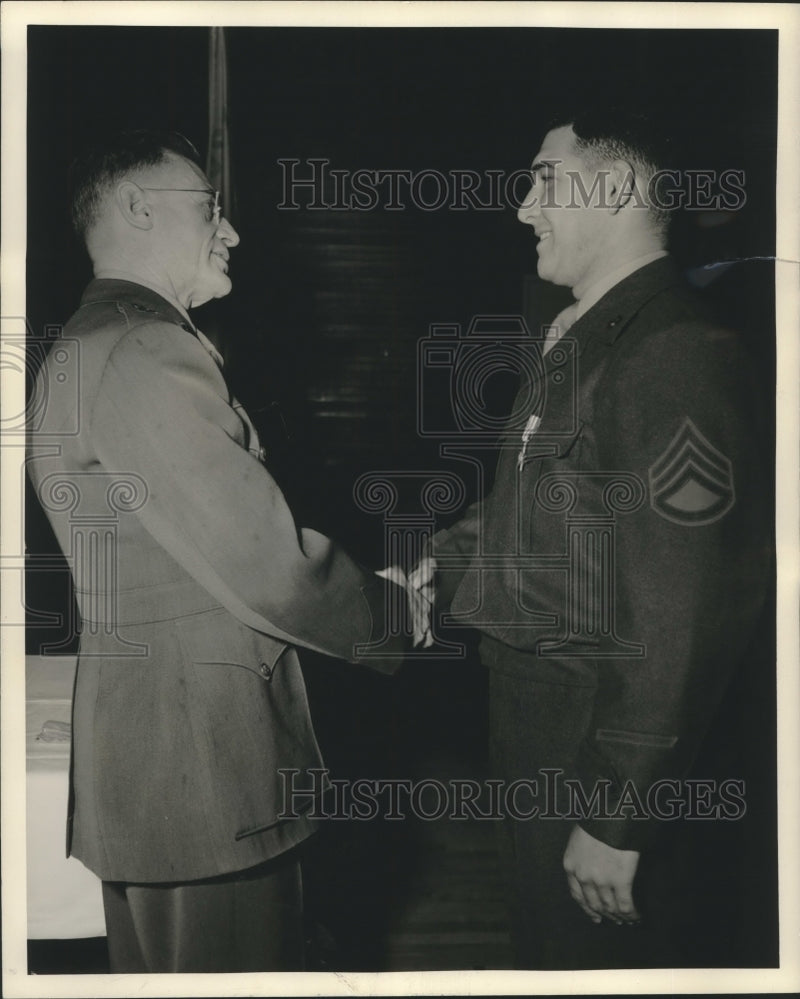 Load image into Gallery viewer, 1952 Press Photo Sergeant Frank A. Golemi awarded Silver Star by F. S. Robillard
