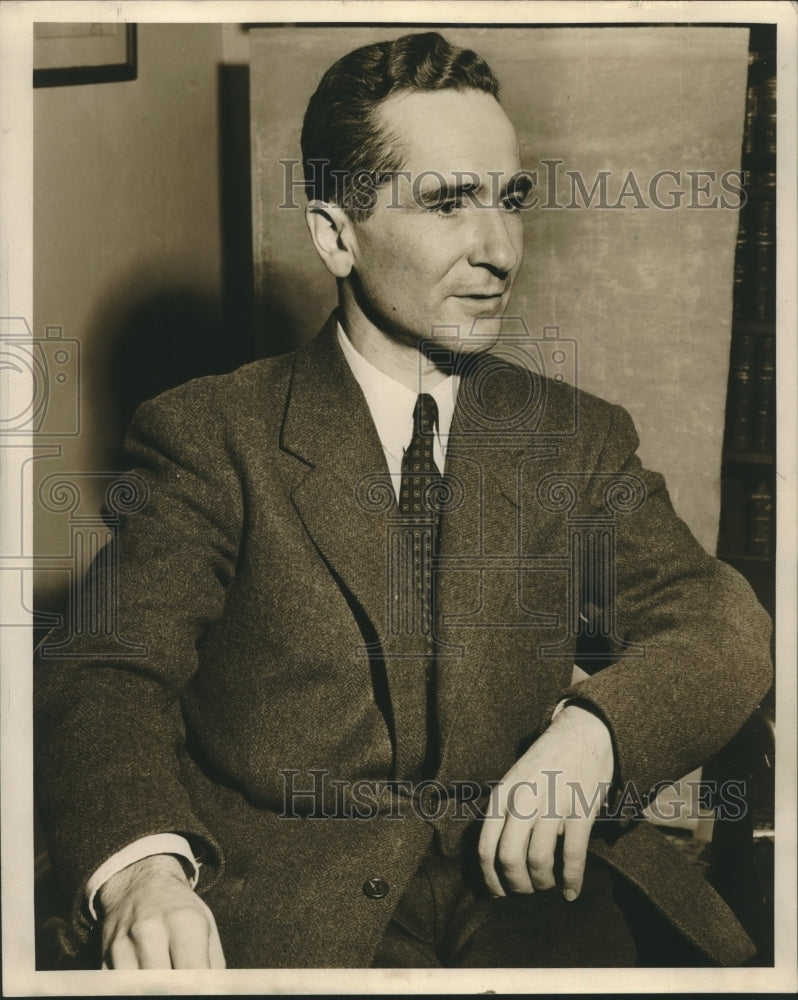 Load image into Gallery viewer, 1954 Press Photo Pierre Henry, French United Nations - nox23334
