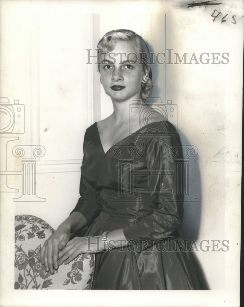 1957 Press Photo Miss Suzanne Penick, Queen, Mardi Gras - nox23414