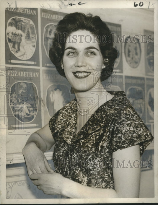 1958 Press Photo Anne Hawkins, 30, Editorial Assistant to Young Elizabethans