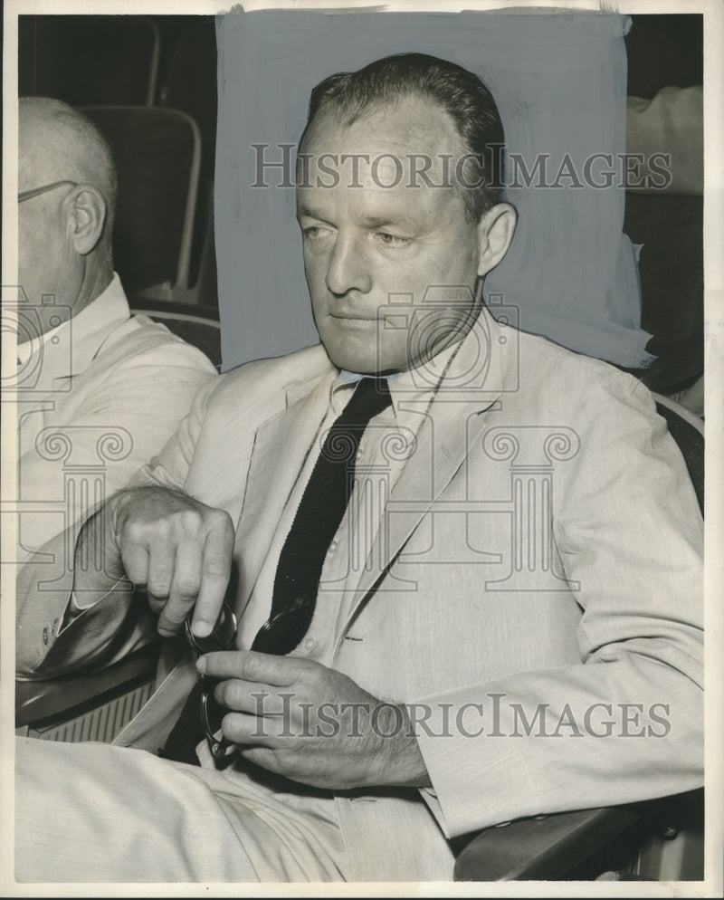 Load image into Gallery viewer, 1957 Press Photo Frank B. Hayne, Outlines SPCA stand. - nox23612
