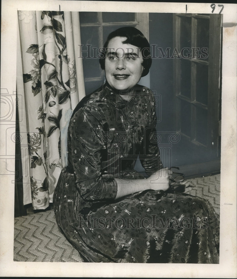 Load image into Gallery viewer, 1956 Press Photo Mrs. F. Hamilton Hazlehurst, guest of Mrs. George Montgomery
