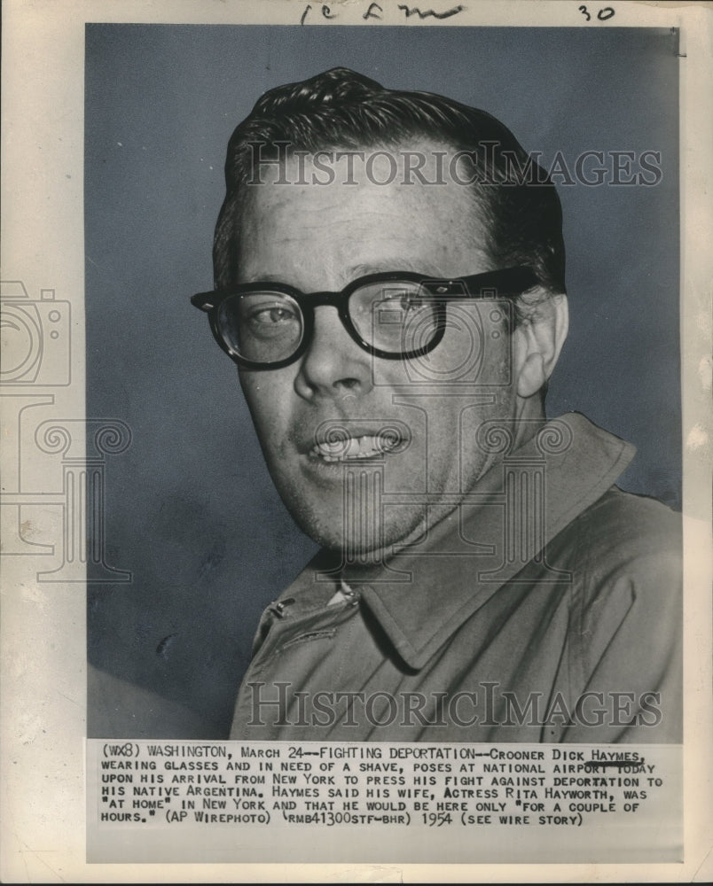 1954 Press Photo Singer Dick Haymes at National Airport, Washington, D.C.