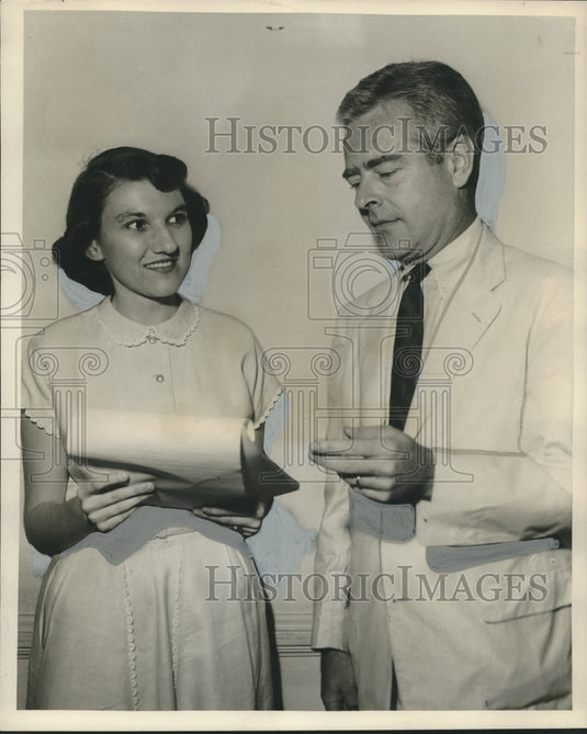 1954 Press Photo Glen Rae Hanemann and Dr. George W. Meyer - nox23698