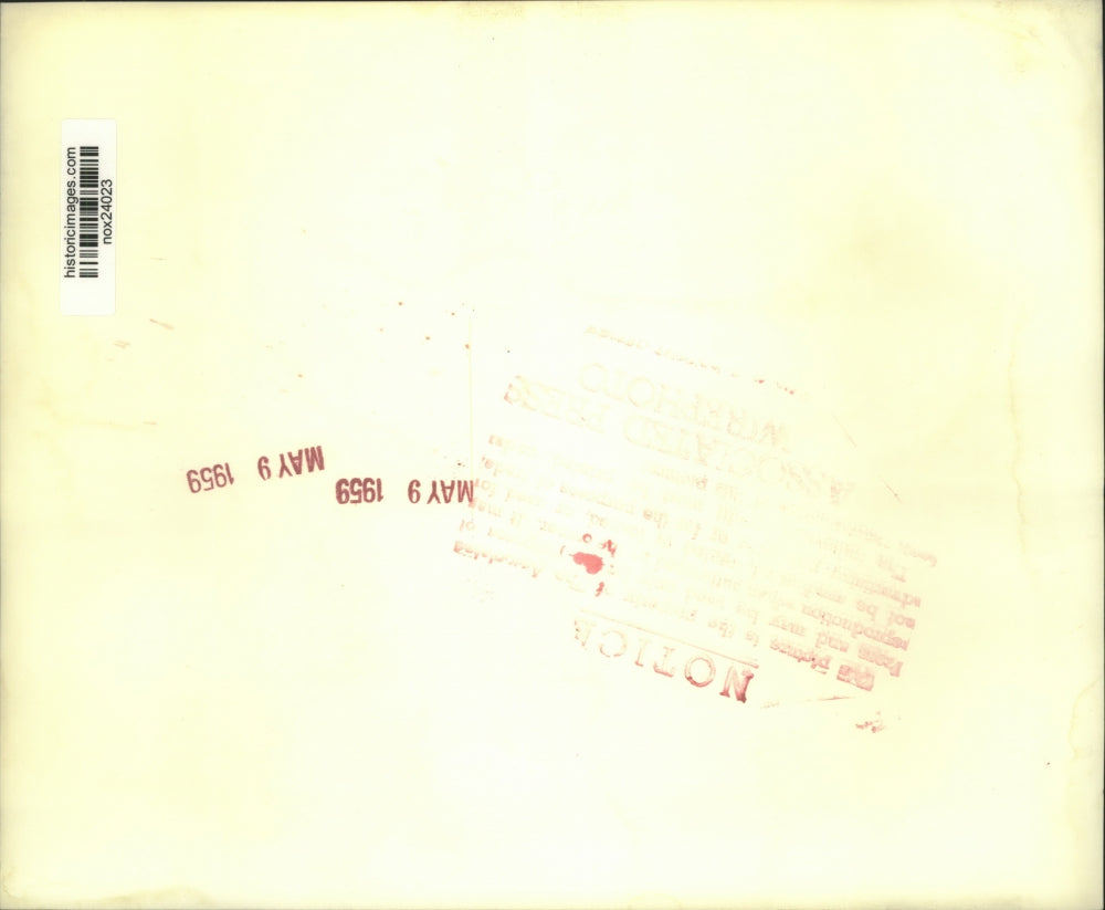 1959 Press Photo Robert F. Henry talks to members of Alabama Congressional Team