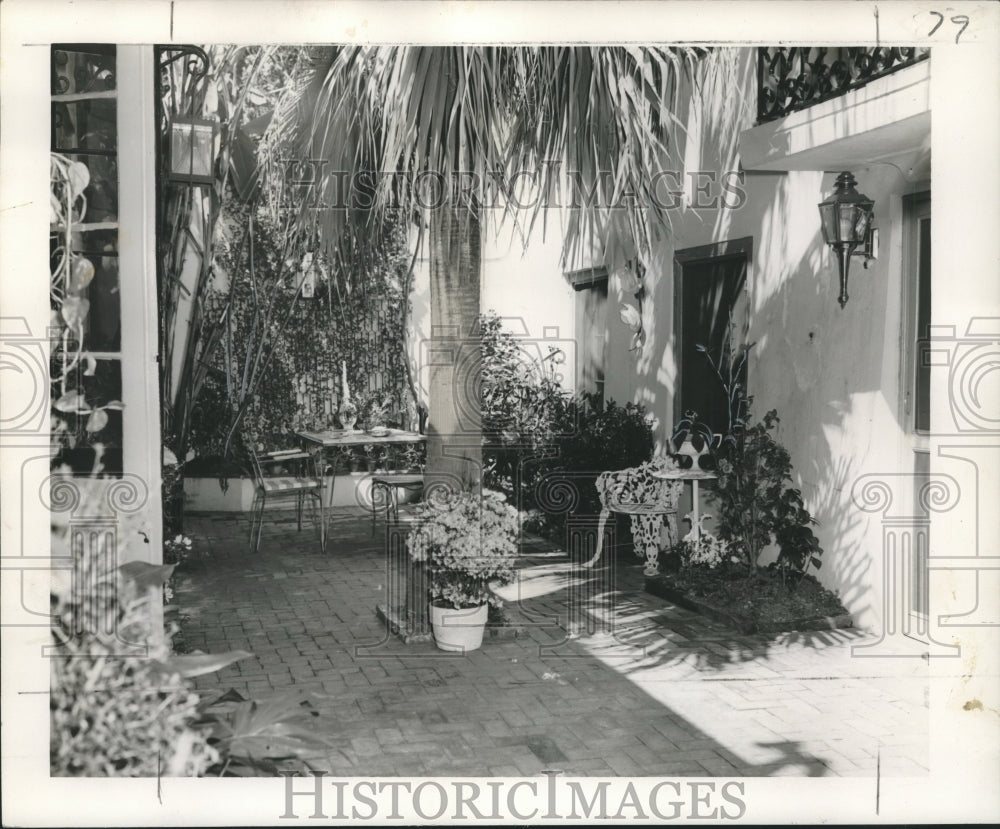 1956 Press Photo Patio with plants decorating area French Quarter, New Orleans