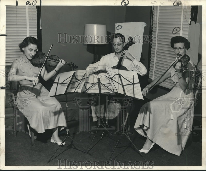 Load image into Gallery viewer, 1953 Press Photo Members of the Chamber Orchestra, Clifford Richter, Others
