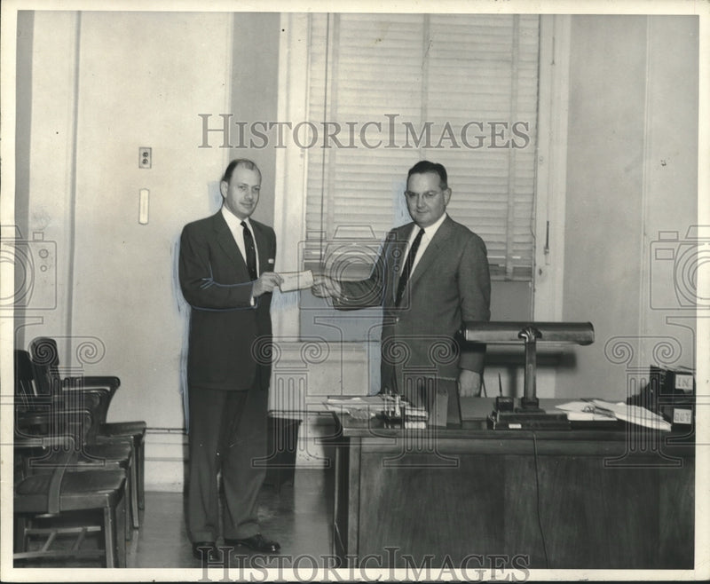 Load image into Gallery viewer, 1957 Press Photo Gus W. Herrman and Edwin A. Leland Jr, customs field workers
