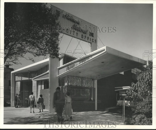 1955 Press Photo Exterior of Mid-City Office of the Hibernia National Bank