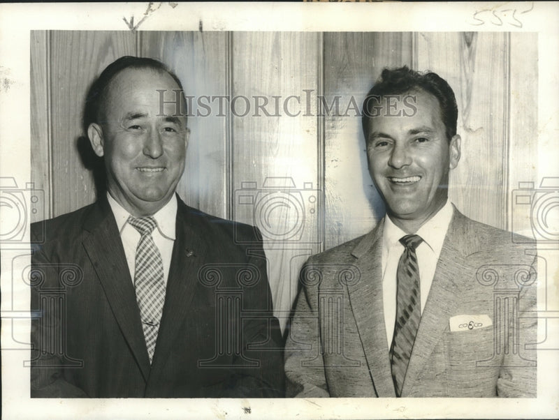 Load image into Gallery viewer, 1960 Press Photo Richard Heaney, John Schneller Survive Plane Crash, New Orleans
