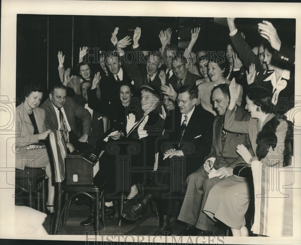 1952 Press Photo Supporters gather around radio at Boggs headquarters for result