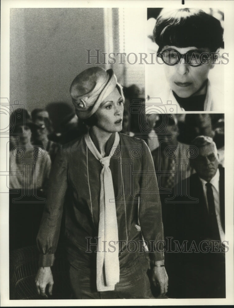 1976 Press Photo Faye Dunaway and designer Edith Head on NBC Television Network