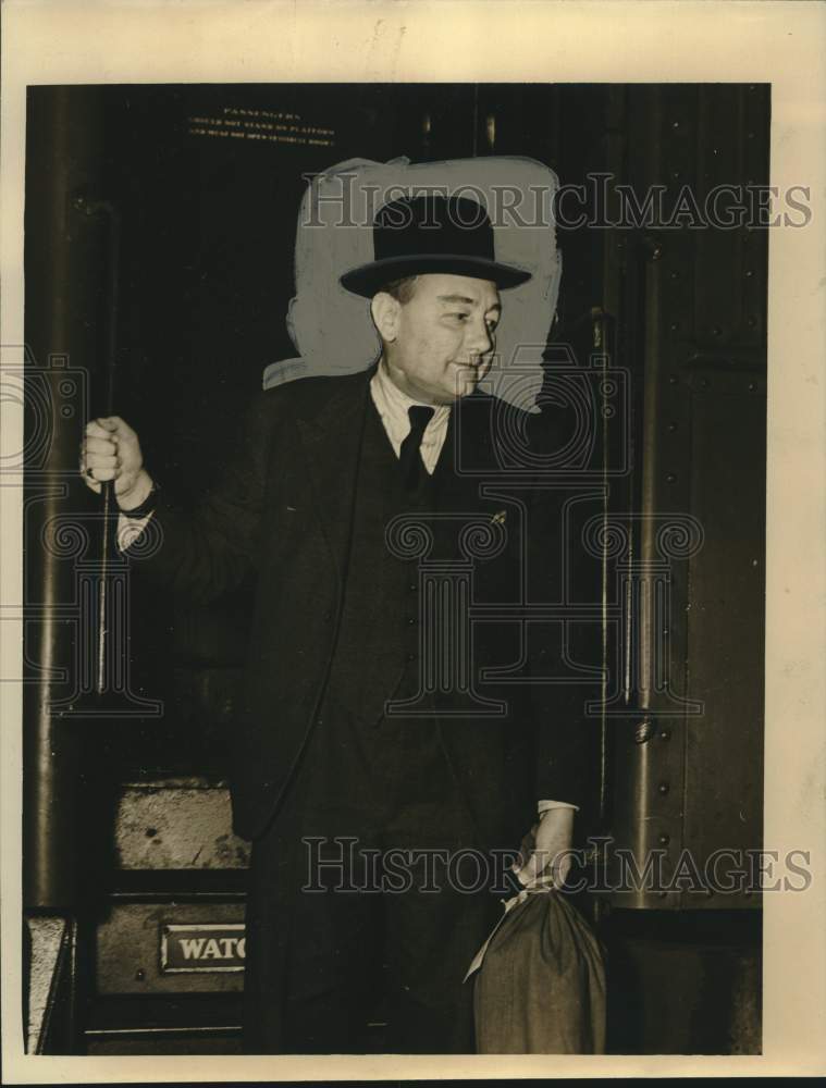 1939 Press Photo British Consul General Gilliat-Smith Arrives in New Orleans