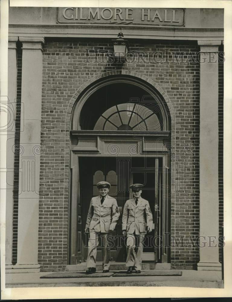 1943 Press Photo U.S. Navy Men at Gilmore Hall, New London, Connecticut