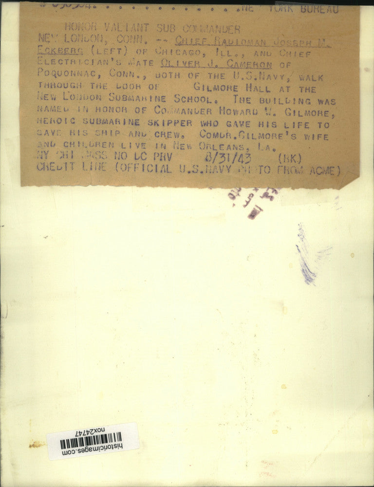 1943 Press Photo U.S. Navy Men at Gilmore Hall, New London, Connecticut