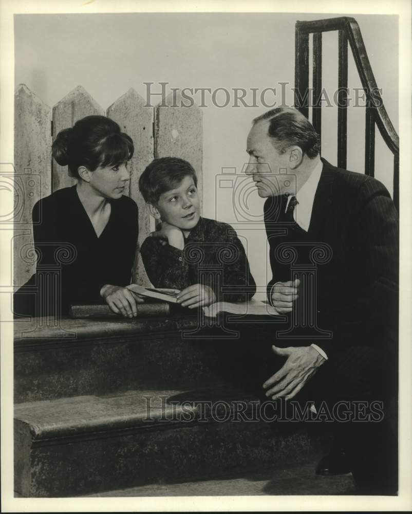 1961 Press Photo Stars in Scene from &quot;The Night of the Storm&quot; - nox24780- Historic Images