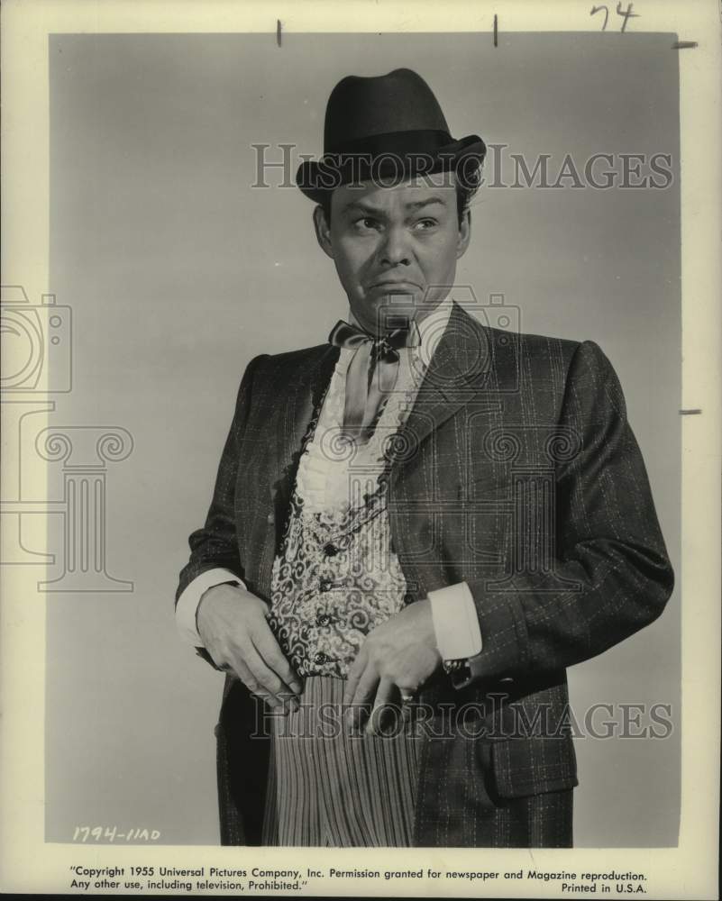 1957 Press Photo Actor/Comedian Paul Gilbert - nox24812