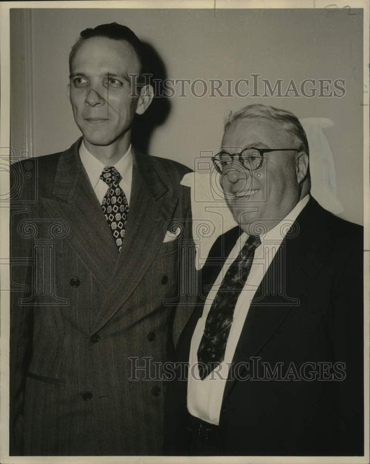 1951 Press Photo Judge Hamlin with Loyola Alumnus, New Orleans - nox24866