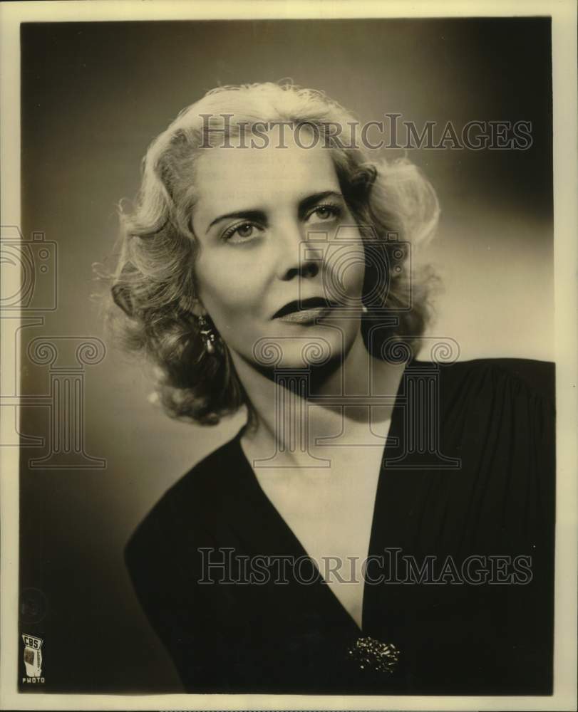 1954 Press Photo Cleveland Orchestra Commentator Kay Halle - nox24913