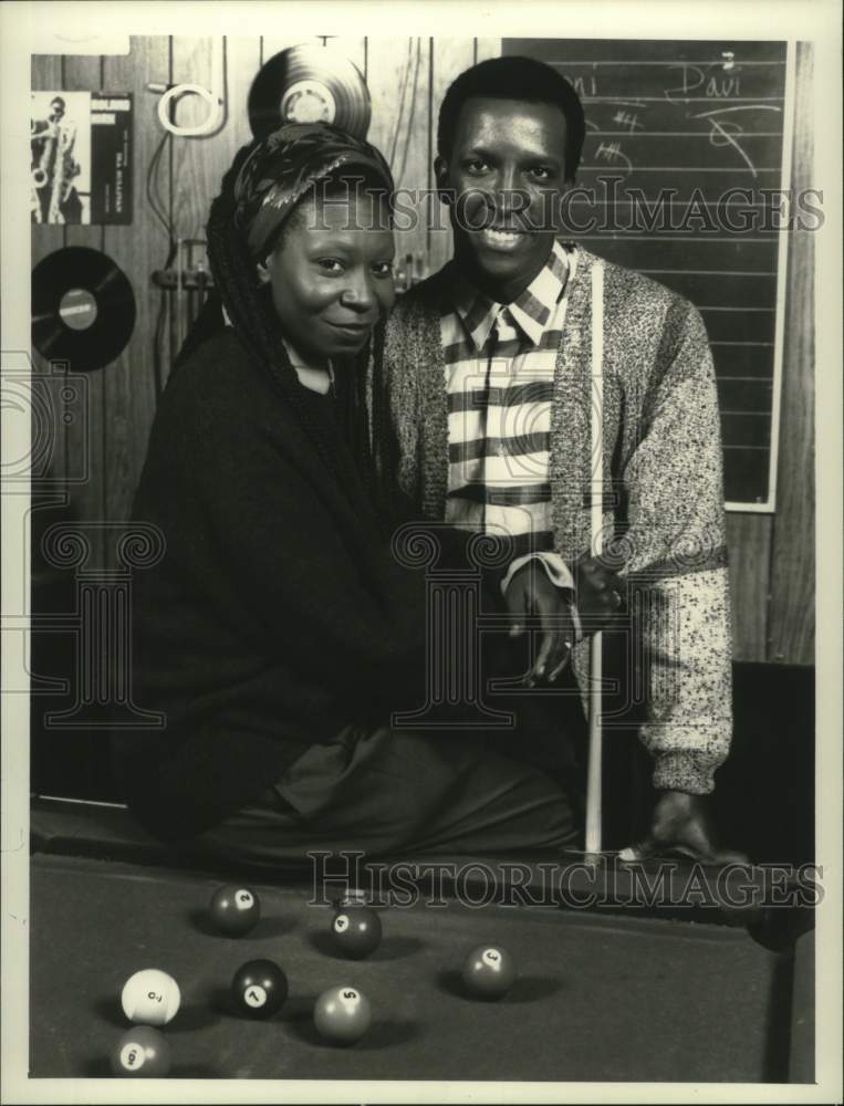 1990 Press Photo Actors Whoopi Goldberg, Dorian Harewood in "Kiss Shot"