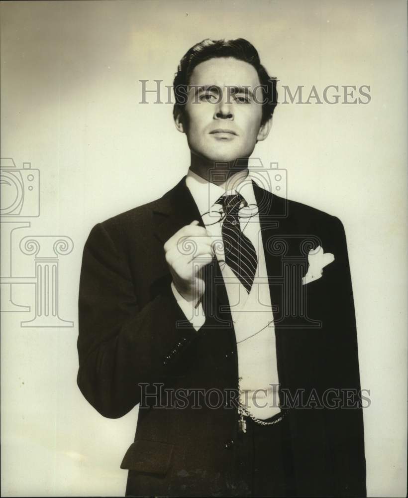 1951 Press Photo Actor Peter Hanson in "Darling, How Could You!" - nox24942